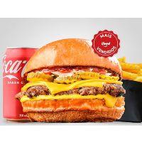 imagem Hambúrguer Quarteiraço + Batata Frita - Grátis Refrigerante Lata | Combo