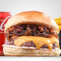 imagem Hambúrguer Usina Cheddar + Batata Frita - Grátis Refrigerante Lata | Combo