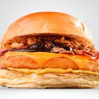 imagem Hambúrguer Chicken Bbq + Batata Frita - Grátis Refrigerante Lata | Combo